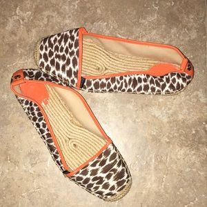 CWonder Brown Tan Animal Print Macrame Toe and Insole with Orange Leather Trim